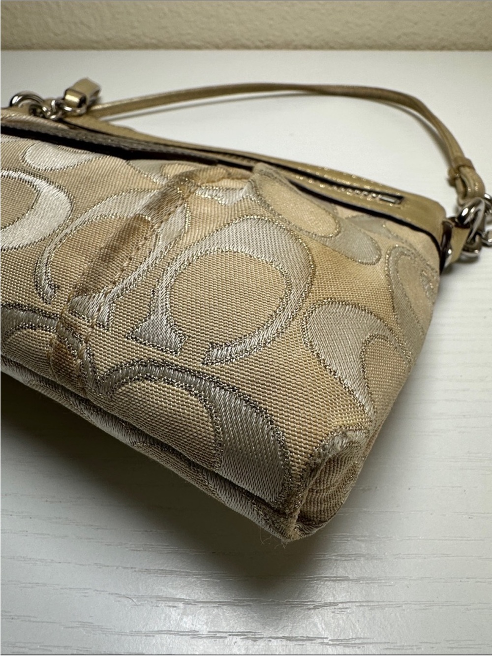 Y2K Coach Poppy Signature Canvas Metallic Trim Wristlet or mini Shoulder bag - Picture 9 of 12